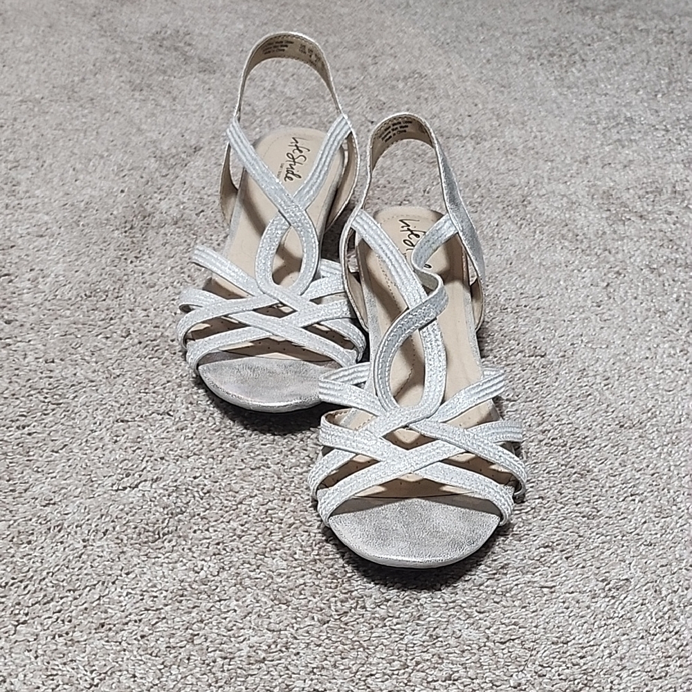 Lifestride Elegant Silver Strappy Sandals